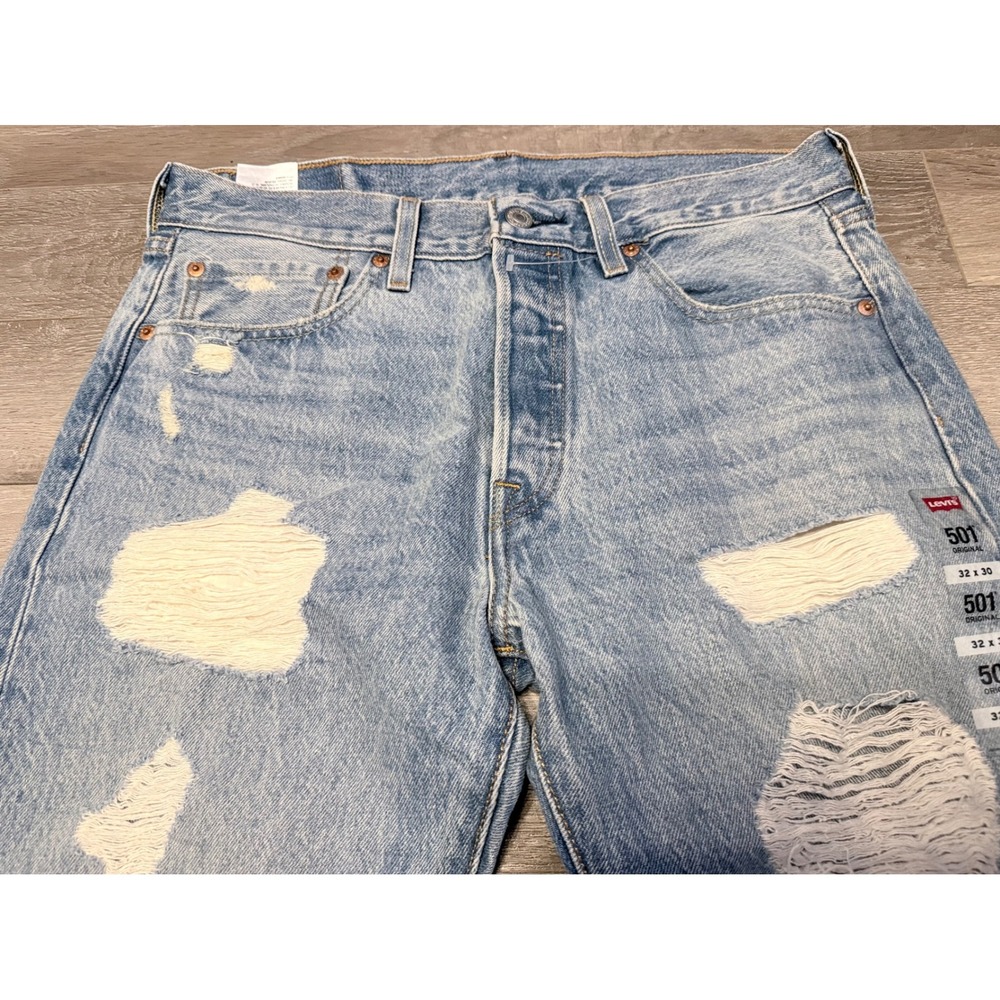 NWOT Levi's 501 Original Jeans Women W32 L30 Light Blue Distressed Straight Leg - Picture 3 of 12